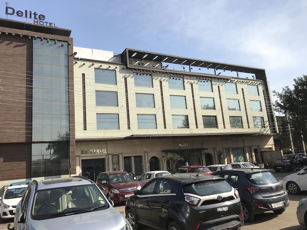 Delite Sarovar Portico Faridabad Ngoại thất bức ảnh