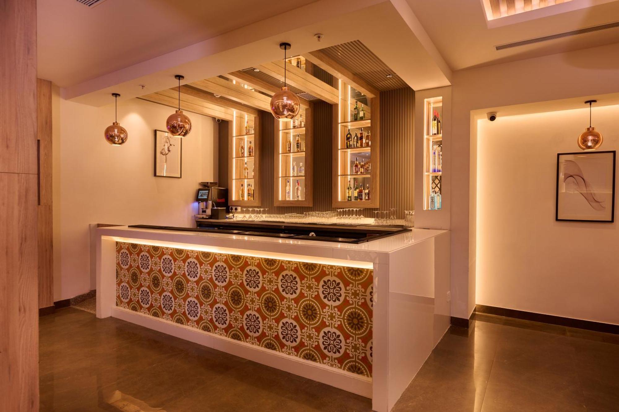 Delite Sarovar Portico Faridabad Ngoại thất bức ảnh