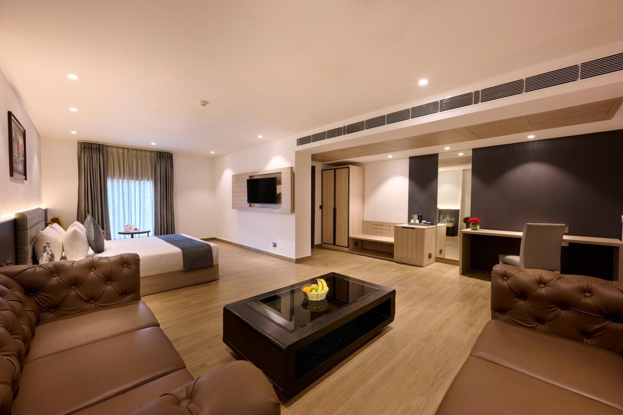 Delite Sarovar Portico Faridabad Ngoại thất bức ảnh