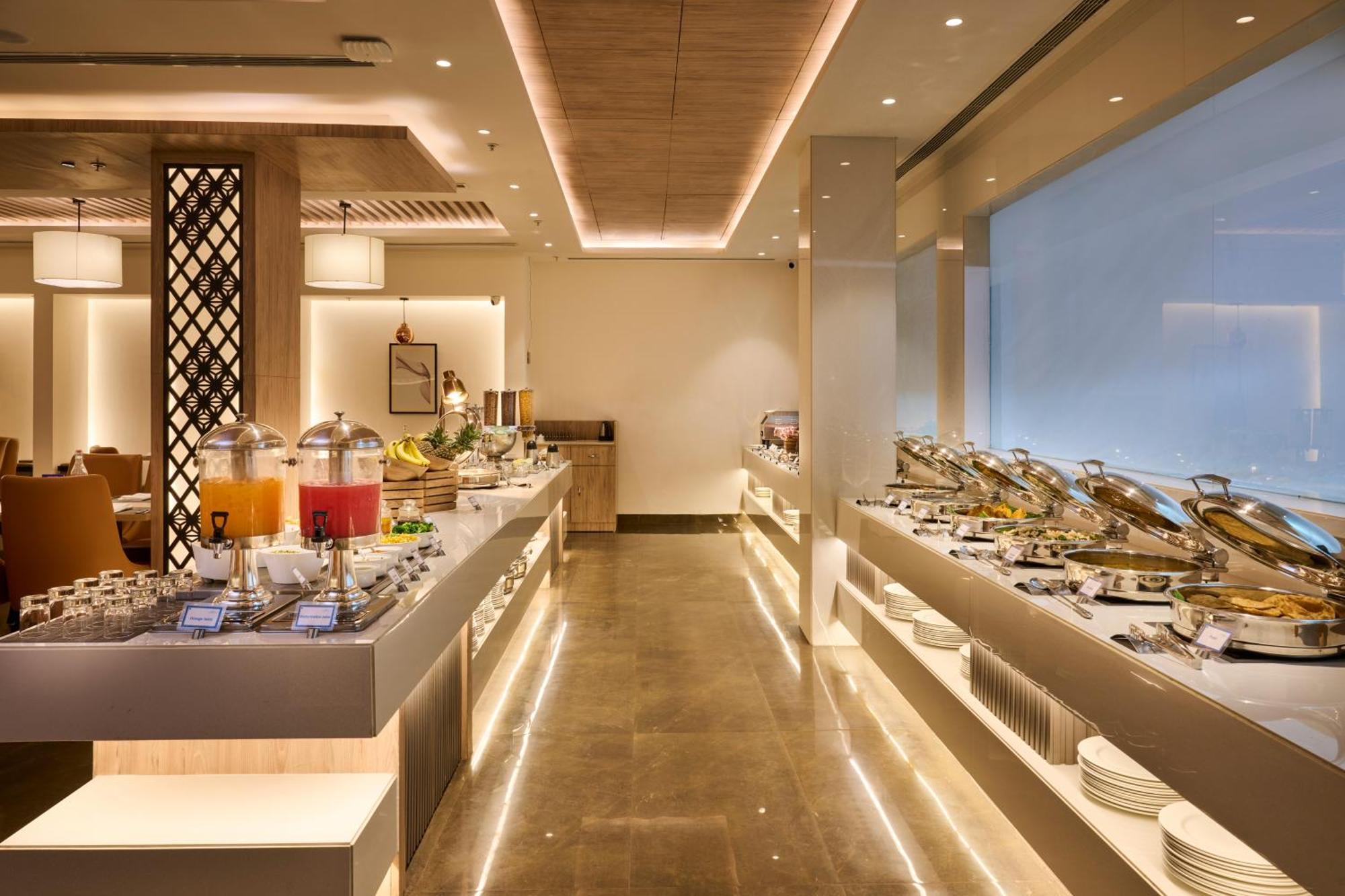 Delite Sarovar Portico Faridabad Ngoại thất bức ảnh