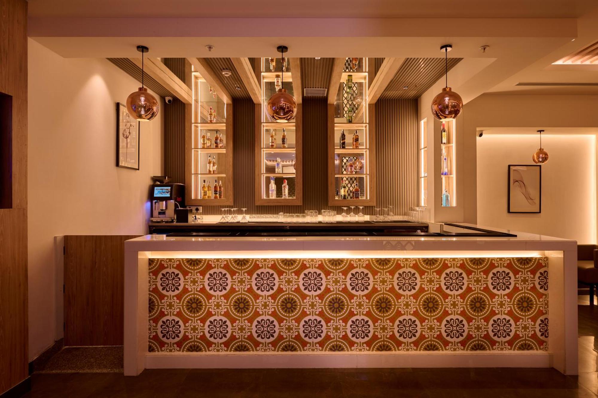 Delite Sarovar Portico Faridabad Ngoại thất bức ảnh