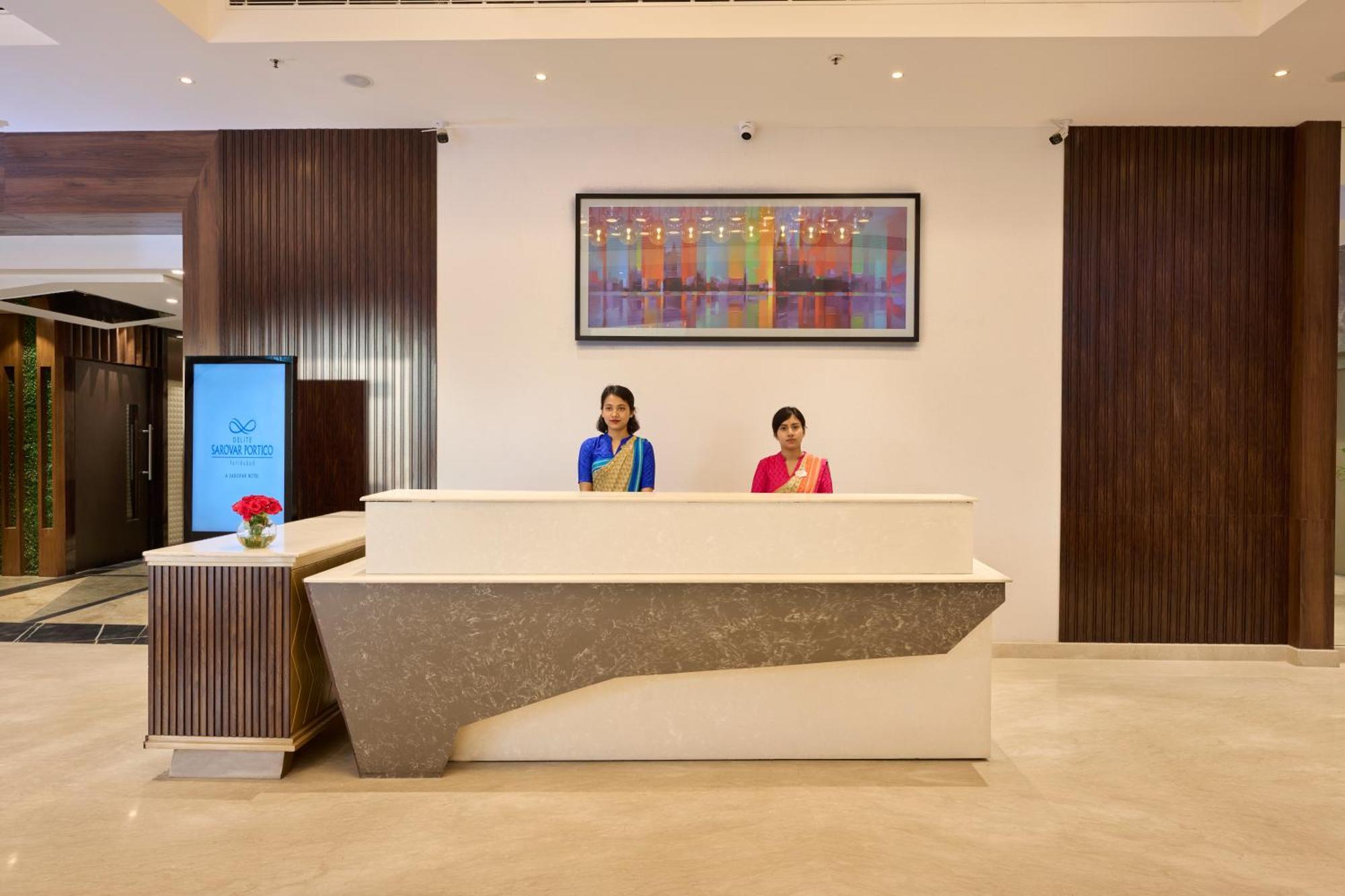 Delite Sarovar Portico Faridabad Ngoại thất bức ảnh