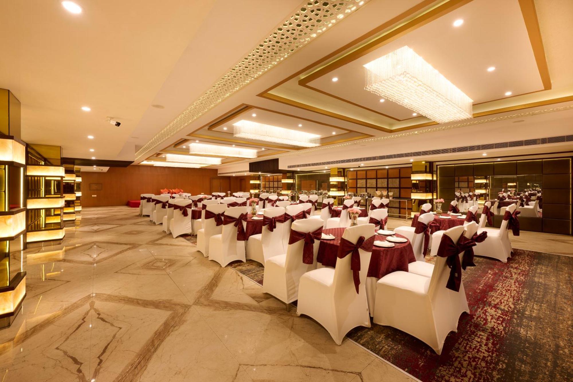 Delite Sarovar Portico Faridabad Ngoại thất bức ảnh
