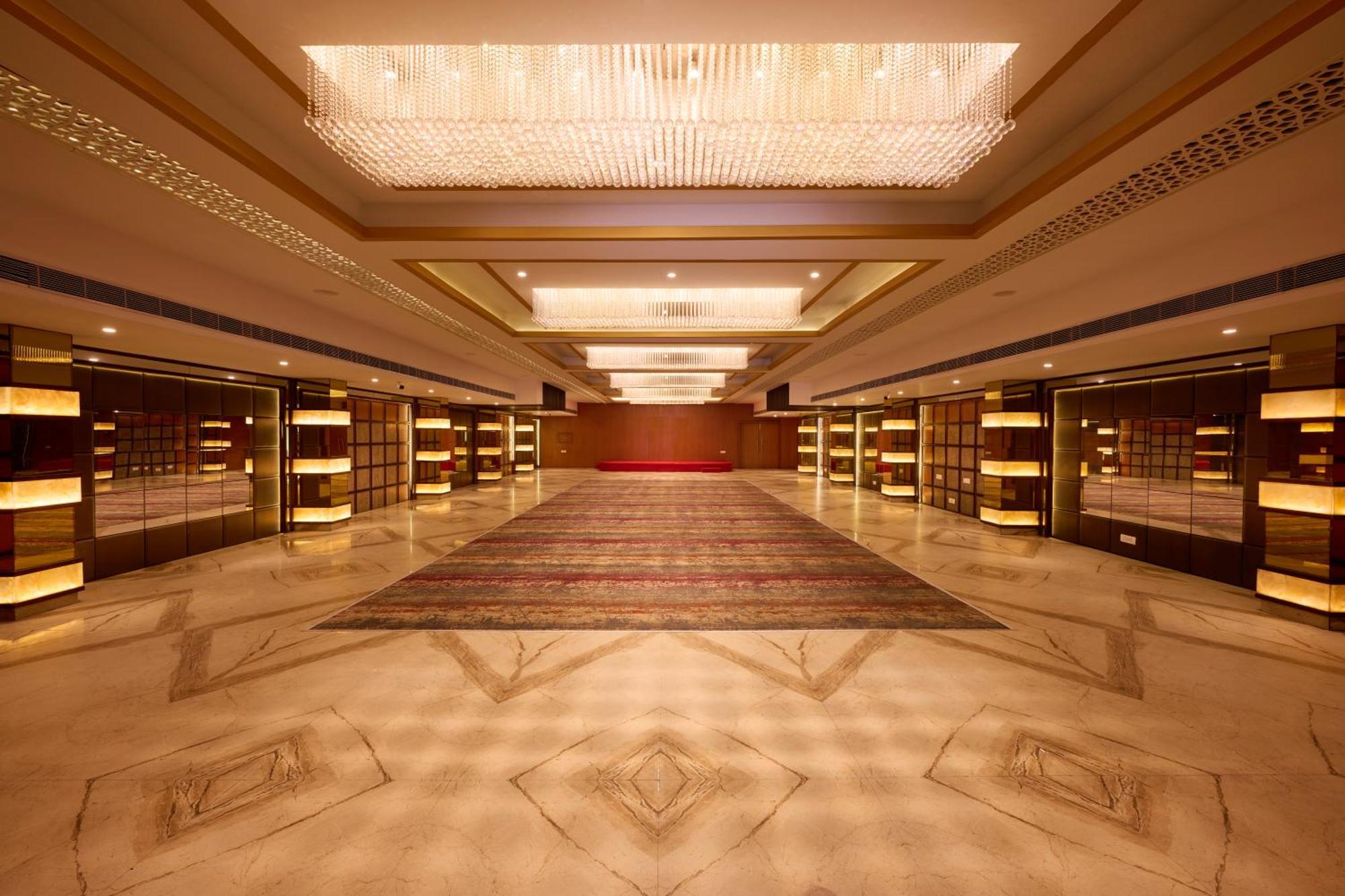 Delite Sarovar Portico Faridabad Ngoại thất bức ảnh