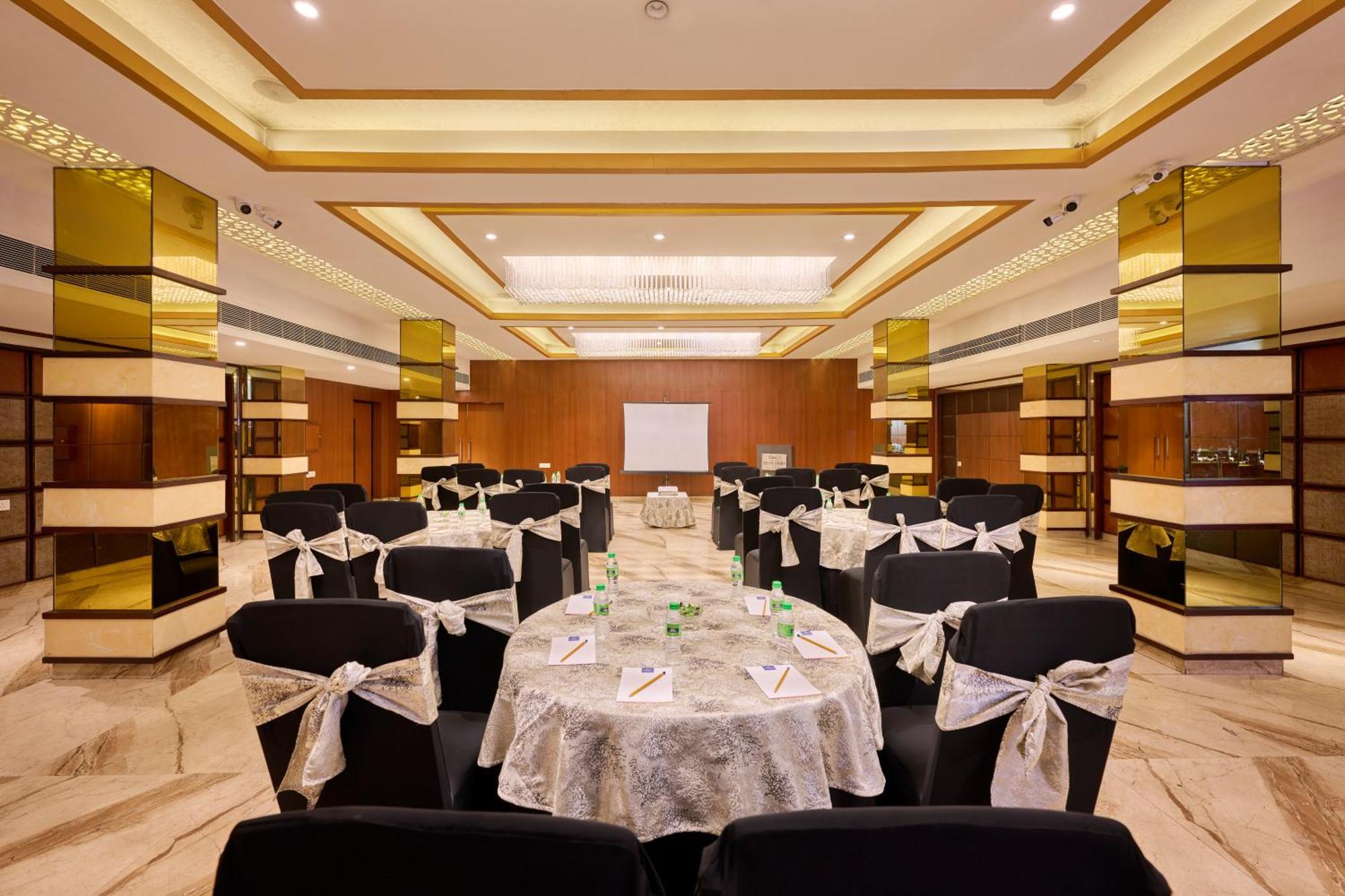 Delite Sarovar Portico Faridabad Ngoại thất bức ảnh